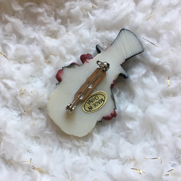 Hand-Painted Polyresin Snowman Pin - Picture 4 of 6